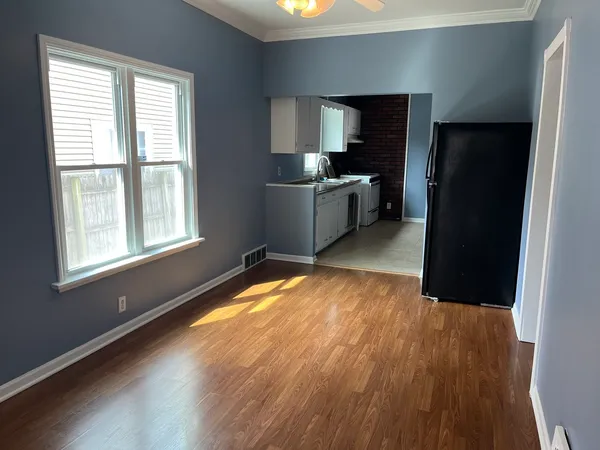 $244,900 | 226 North Ohio Street, Aurora, IL 60505