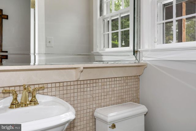 $1,450,000 | 219 Woodland Terrace, Alexandria, VA 22302