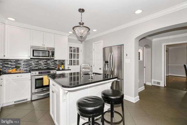 $1,450,000 | 219 Woodland Terrace, Alexandria, VA 22302