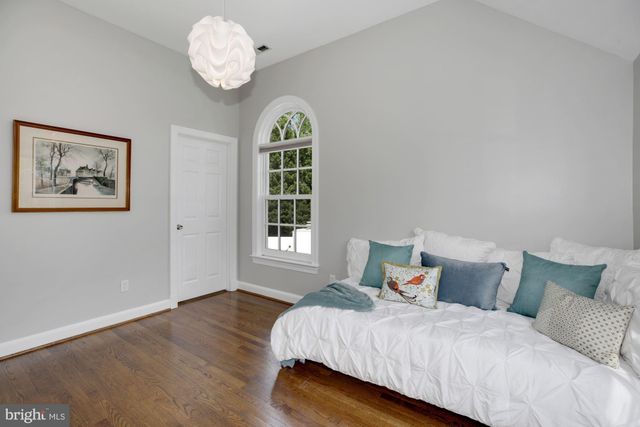 $1,450,000 | 219 Woodland Terrace, Alexandria, VA 22302