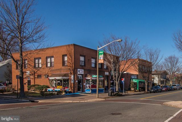 $1,450,000 | 219 Woodland Terrace, Alexandria, VA 22302