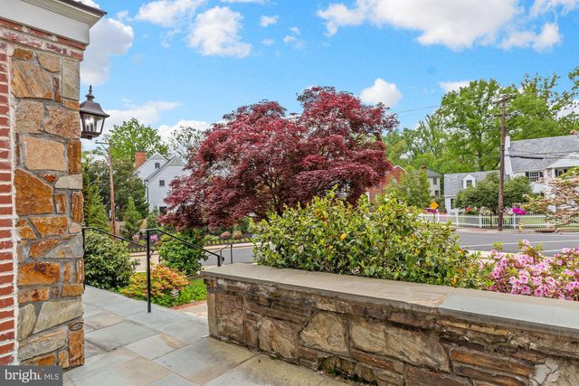 $1,450,000 | 219 Woodland Terrace, Alexandria, VA 22302