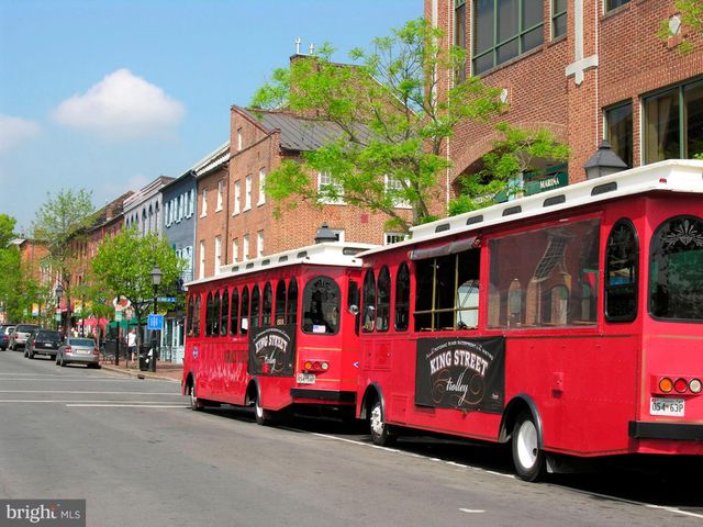 $1,450,000 | 219 Woodland Terrace, Alexandria, VA 22302