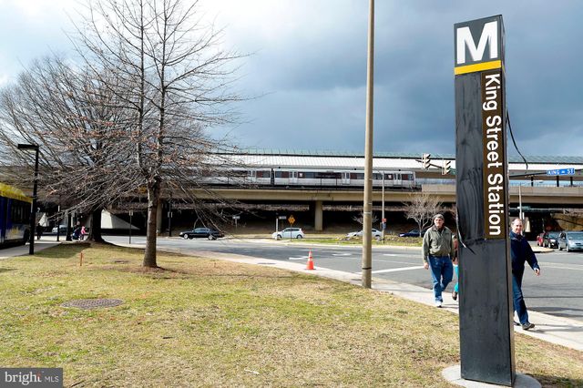 $1,450,000 | 219 Woodland Terrace, Alexandria, VA 22302