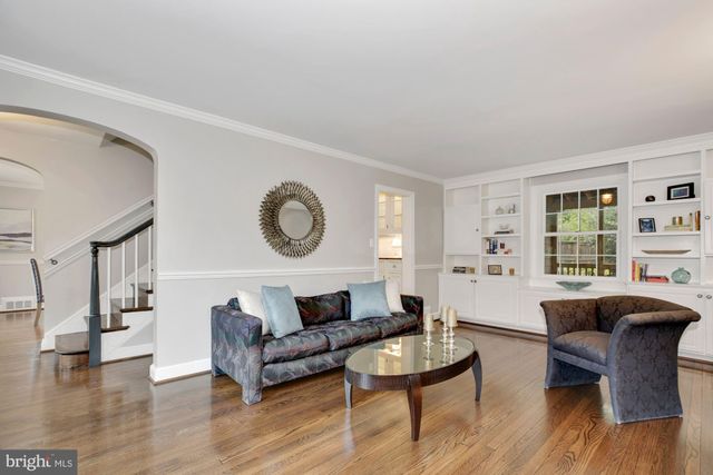 $1,450,000 | 219 Woodland Terrace, Alexandria, VA 22302