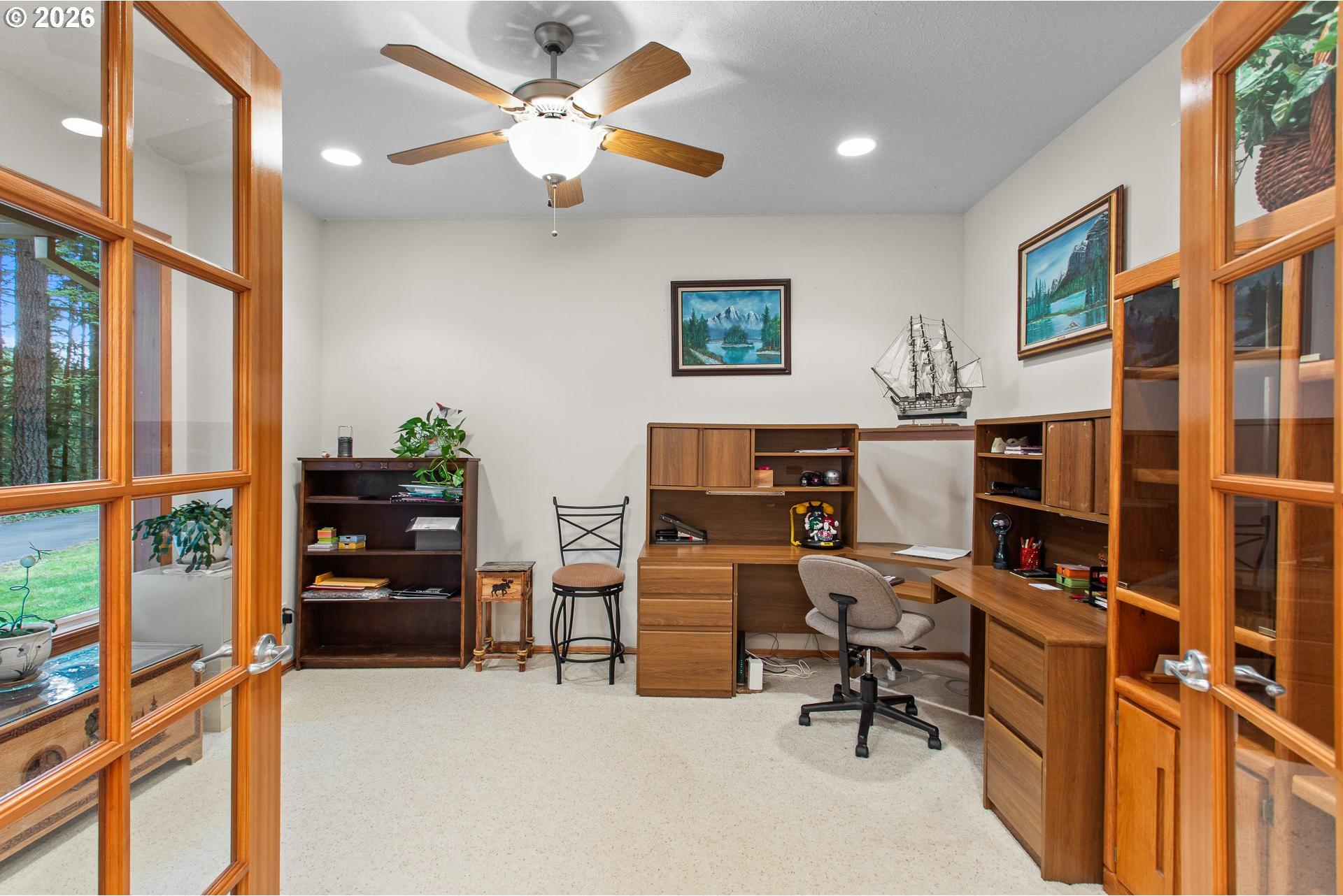 9920 Southeast Bull Run Road Corbett, OR 97019 - Photo 8 of 48 Den/Office