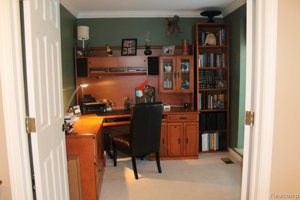 449 Streamview Court Rochester, MI 48309 - Photo 22 of 42 Antenucci House 120.jpg