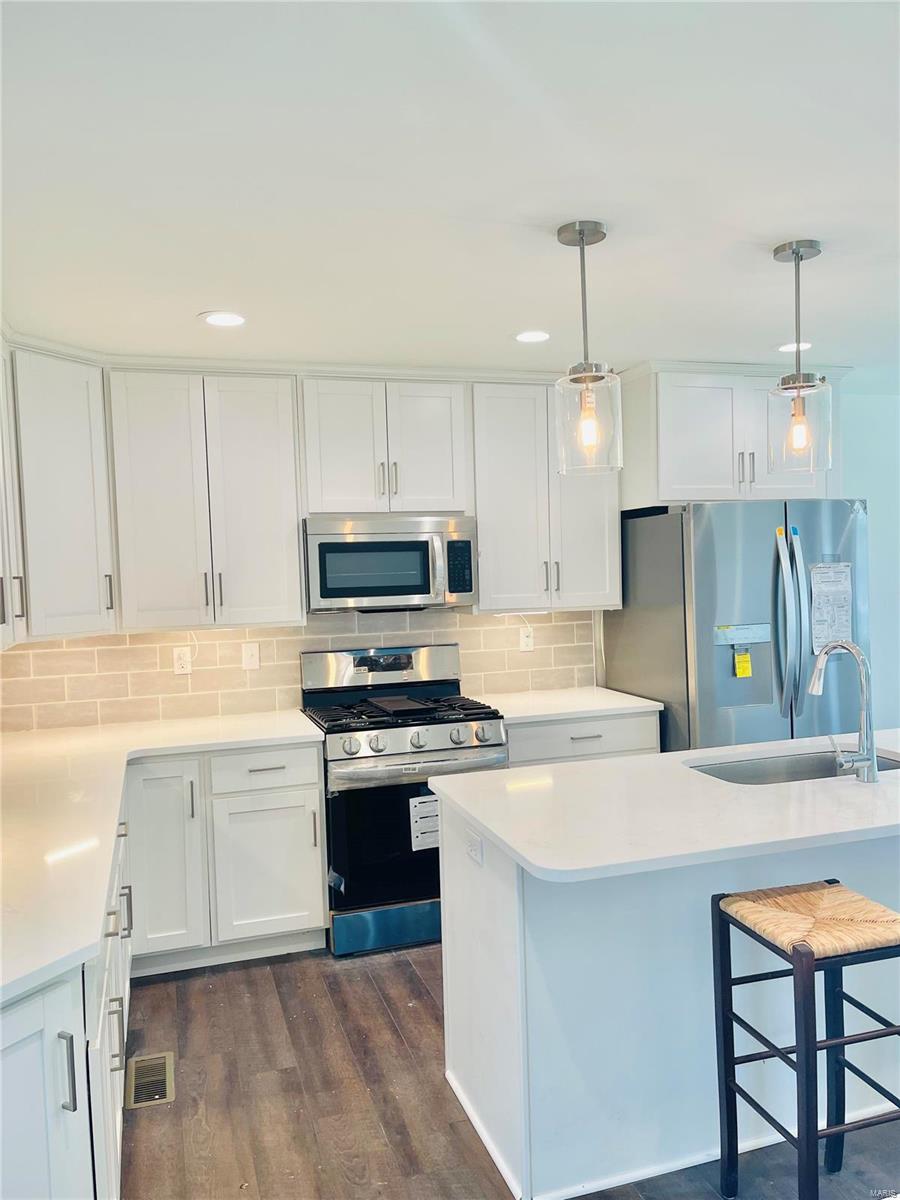 11355 Ranger Drive St. Louis, MO 63128 - Photo 5 of 26 Gallery Image 5