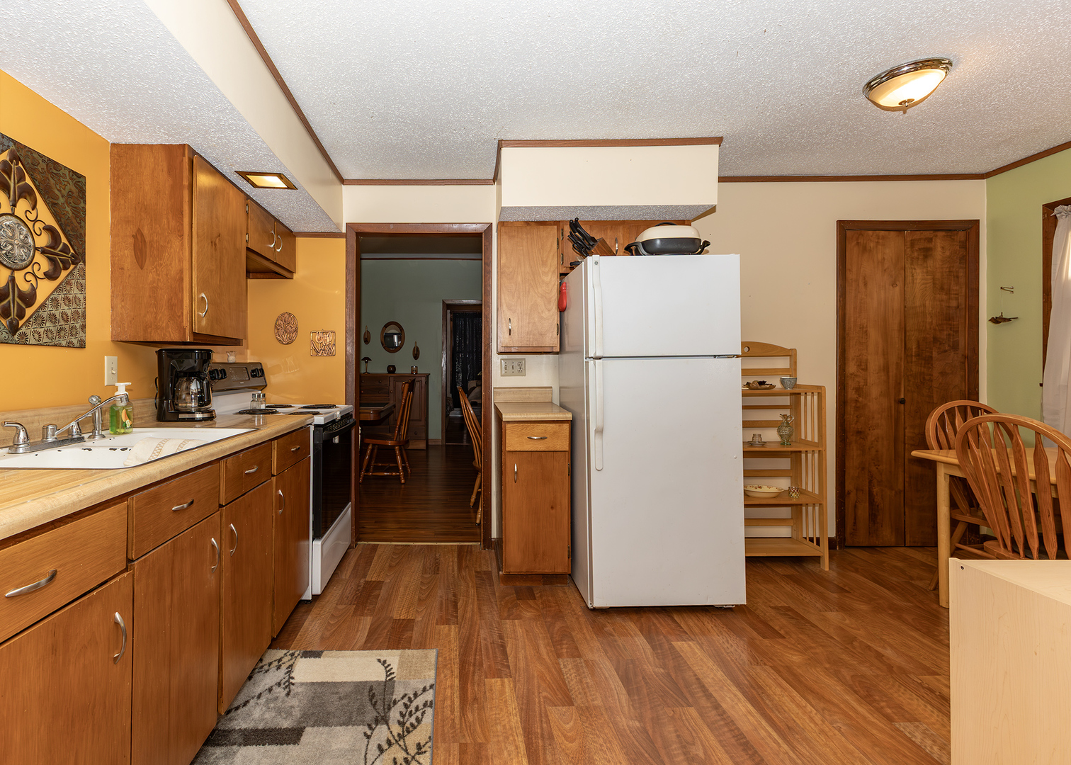 653 2nd Avenue South Clinton, IA 52732 - Photo 11 of 27