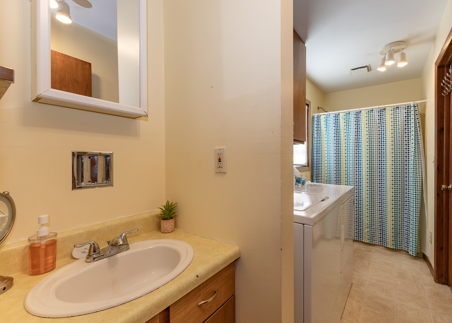 653 2nd Avenue South Clinton, IA 52732 - Photo 15 of 27