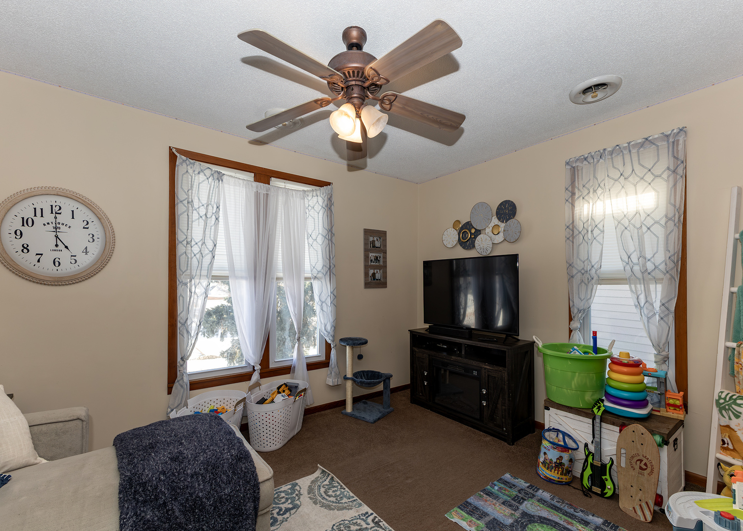 653 2nd Avenue South Clinton, IA 52732 - Photo 16 of 27