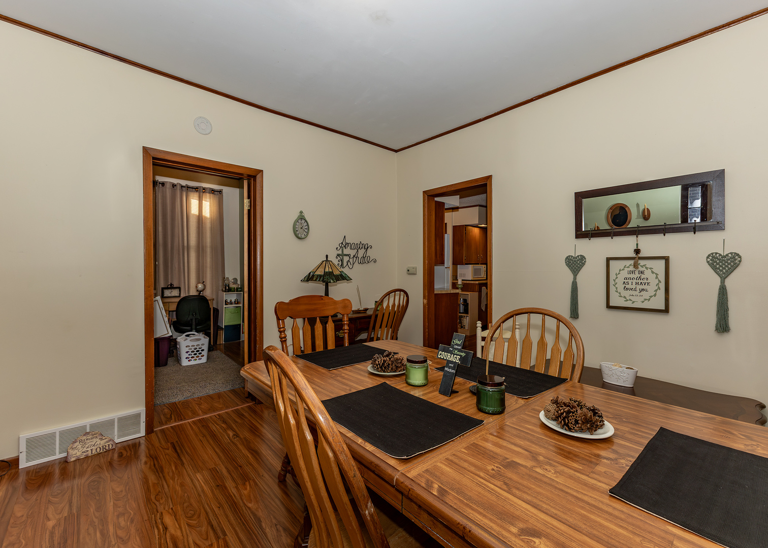 653 2nd Avenue South Clinton, IA 52732 - Photo 4 of 27