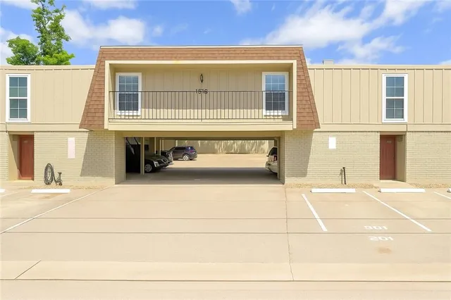 $1,100 | 1516 Aztec Avenue, Unit 207, Metairie, LA 70005