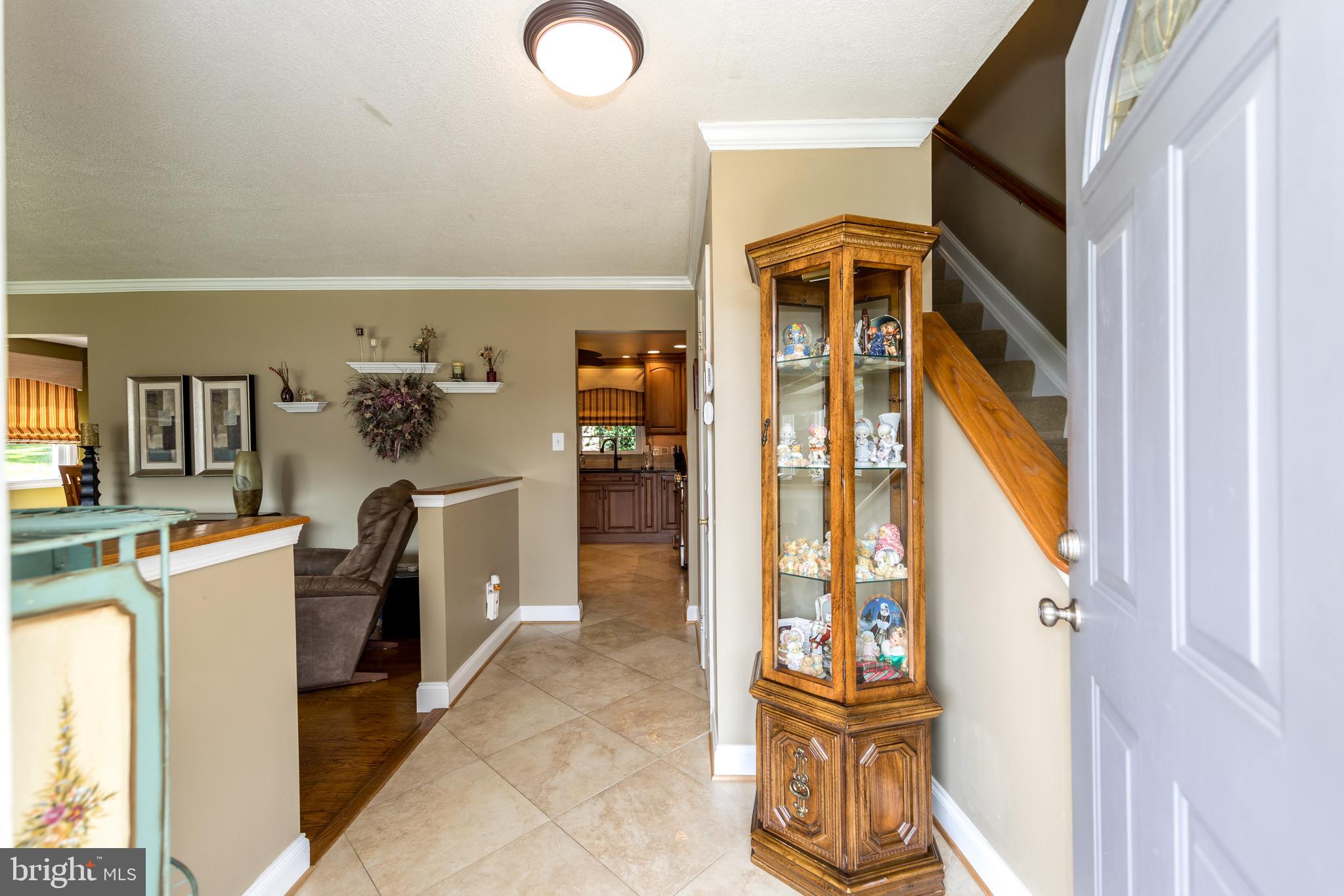 21 Colonial Road Bel Air, MD 21014 - Photo 6 of 49 Entryway