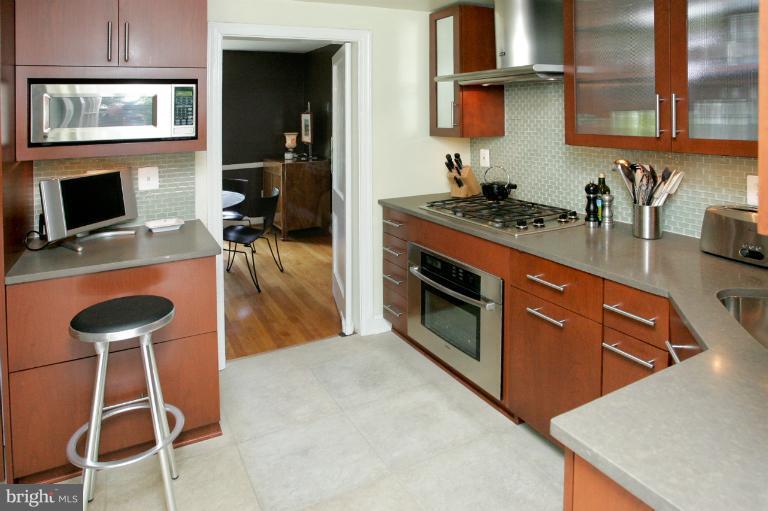 6909 Fairfax Road Bethesda, MD 20814 - Photo 13 of 30 Kitchen