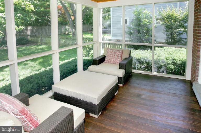 6909 Fairfax Road Bethesda, MD 20814 - Photo 20 of 30 Exterior (Rear)