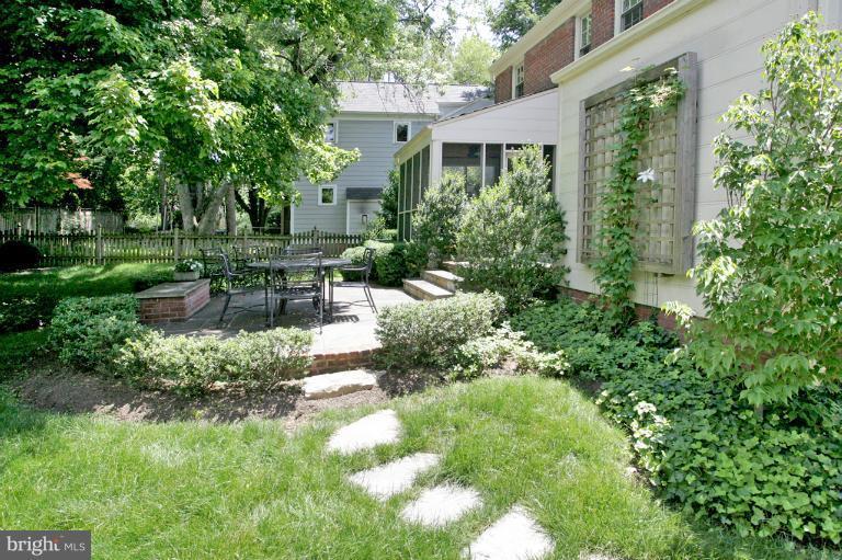 6909 Fairfax Road Bethesda, MD 20814 - Photo 8 of 30 Exterior (Rear)