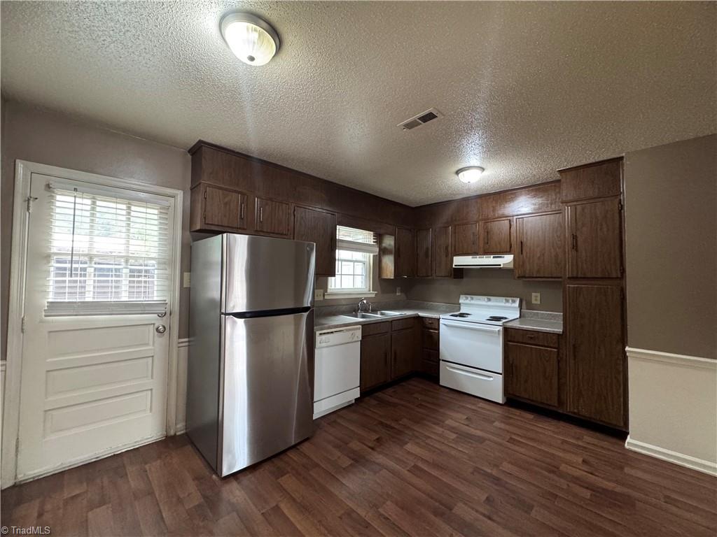 1311 West Meadowview Road, Unit C Greensboro, NC 27403 - Photo 6 of 23