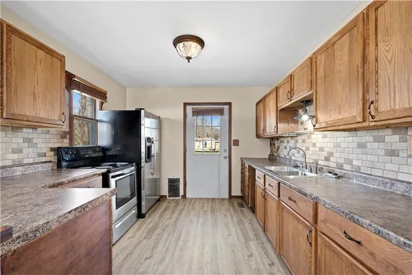 $136,900 | 208 West Park Street, Rich Hill, MO 64779