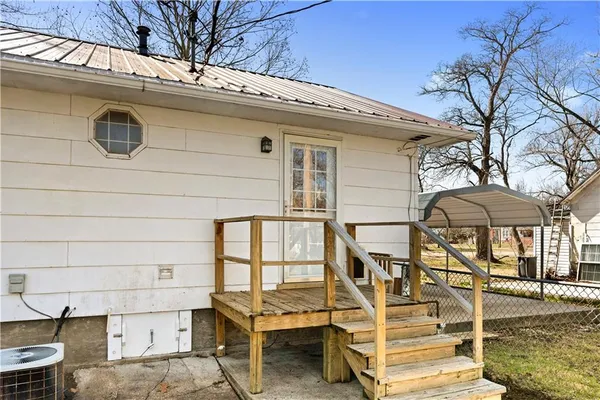 $136,900 | 208 West Park Street, Rich Hill, MO 64779