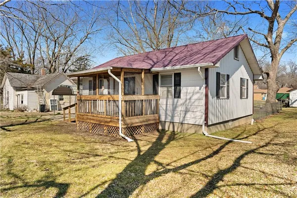 $136,900 | 208 West Park Street, Rich Hill, MO 64779