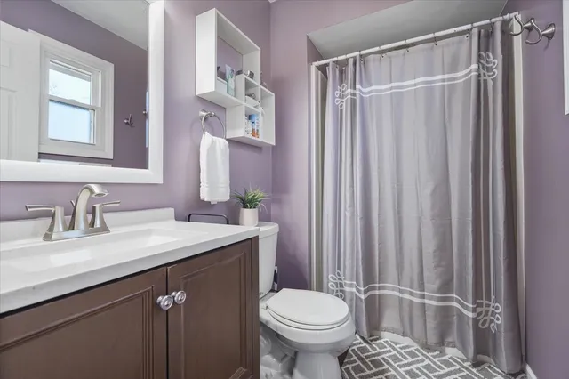 $249,900 | 5 Pembrook Circle, Bloomington, IL 61704