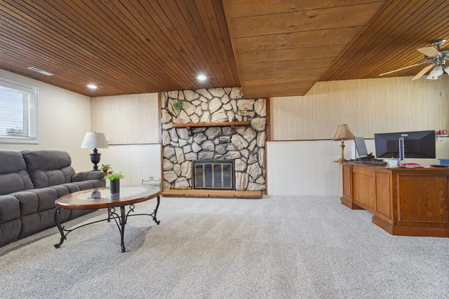 $249,900 | 5 Pembrook Circle, Bloomington, IL 61704