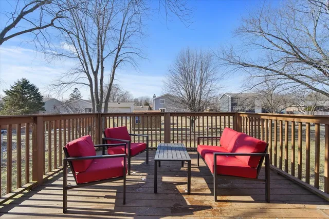 $249,900 | 5 Pembrook Circle, Bloomington, IL 61704