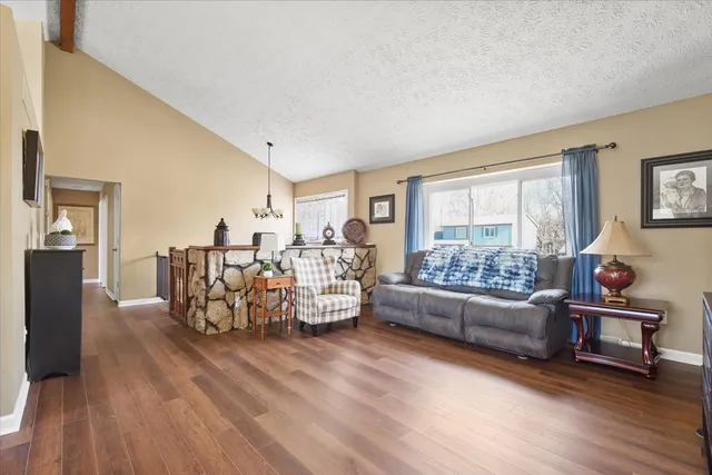 $249,900 | 5 Pembrook Circle, Bloomington, IL 61704