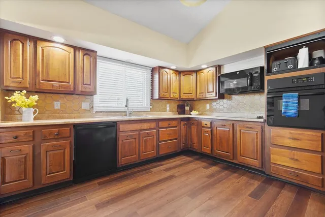 $249,900 | 5 Pembrook Circle, Bloomington, IL 61704