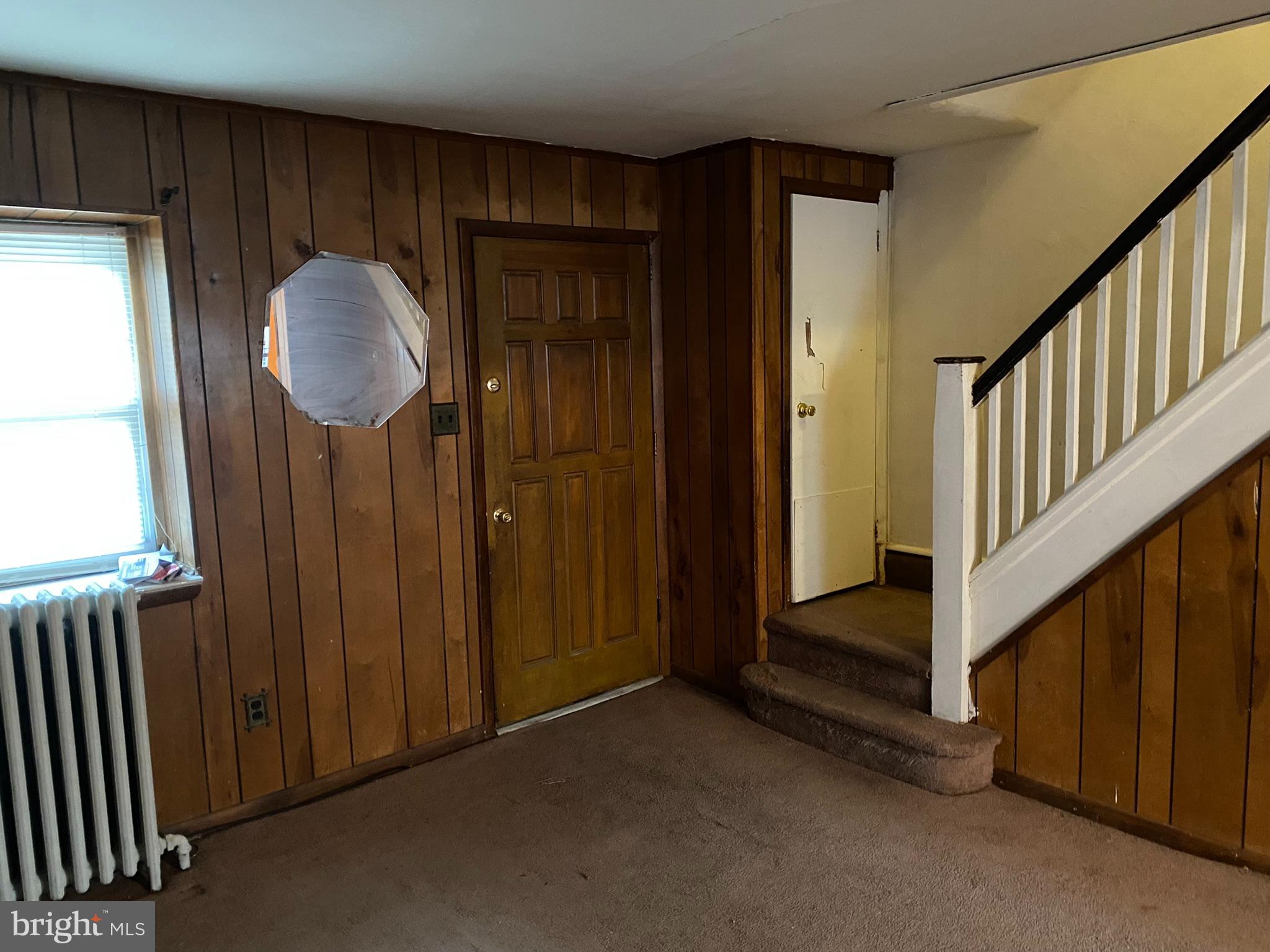 413 Croyden Road Upper Darby, PA 19082 - Photo 4 of 17
