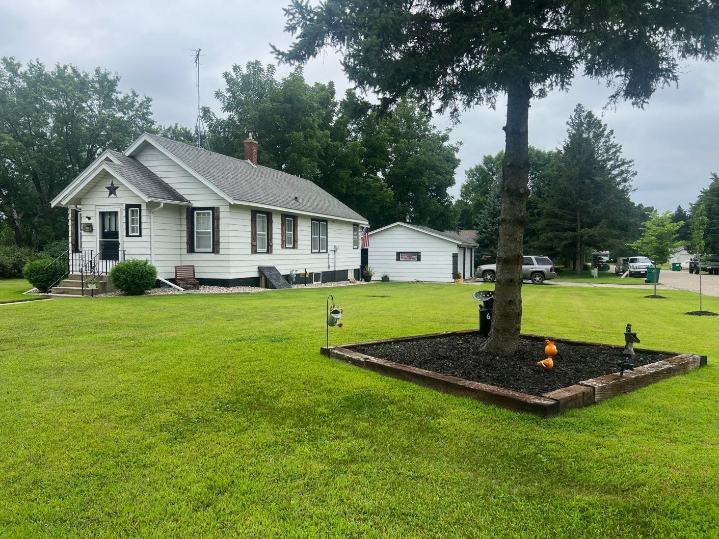 619 West 5th Street Litchfield, MN 55355 - Photo 10 of 27