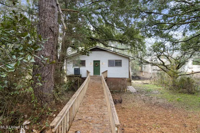 $177,000 | 1927 Shady Point Circle, Gautier, MS 39553