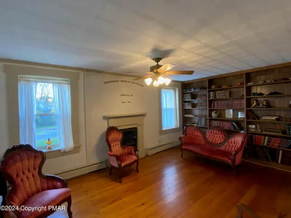 $600,000 | 10491 River Road, New Columbia, PA 17856