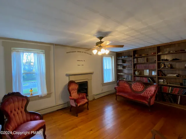 $600,000 | 10491 River Road, New Columbia, PA 17856