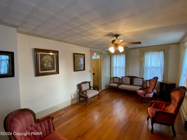 $600,000 | 10491 River Road, New Columbia, PA 17856