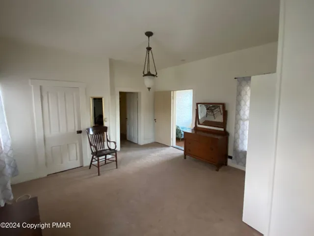 $600,000 | 10491 River Road, New Columbia, PA 17856