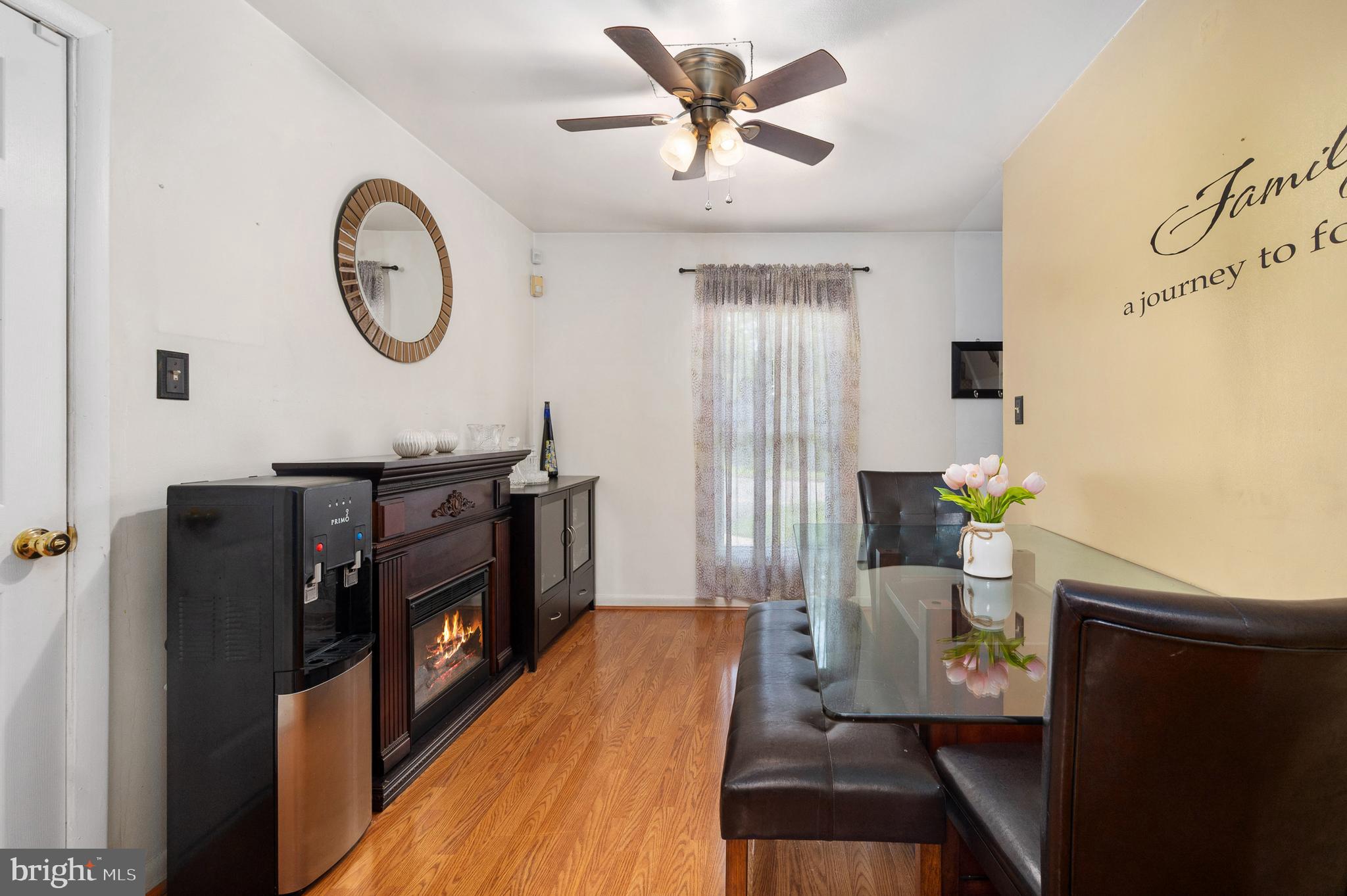 5482 Rector Drive Woodbridge, VA 22193 - Photo 8 of 26 Main Level Dining Room