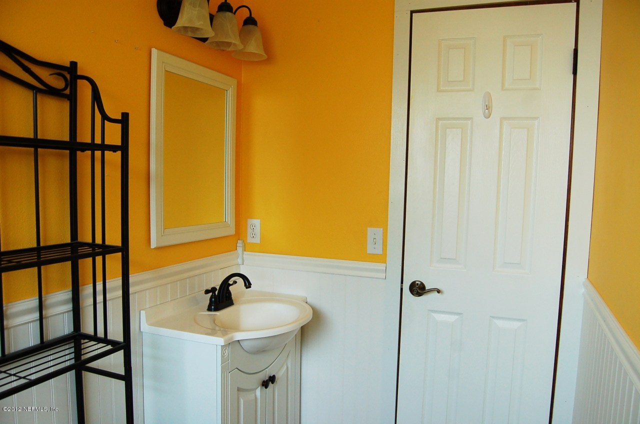 4882 Inca Fleming Island Fleming Island, FL 32003 - Photo 10 of 14 Hall Bath