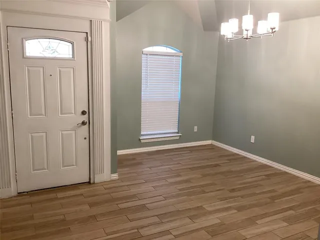 $2,300 | 3721 Oak Street, Fort Worth, TX 76040