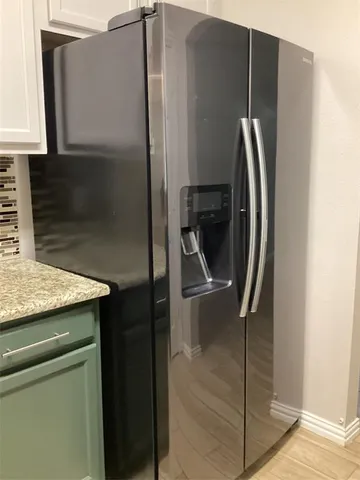 $2,300 | 3721 Oak Street, Fort Worth, TX 76040