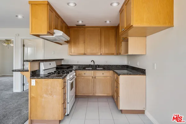 $2,900 | 1565 West 218th Street, Torrance, CA 90501