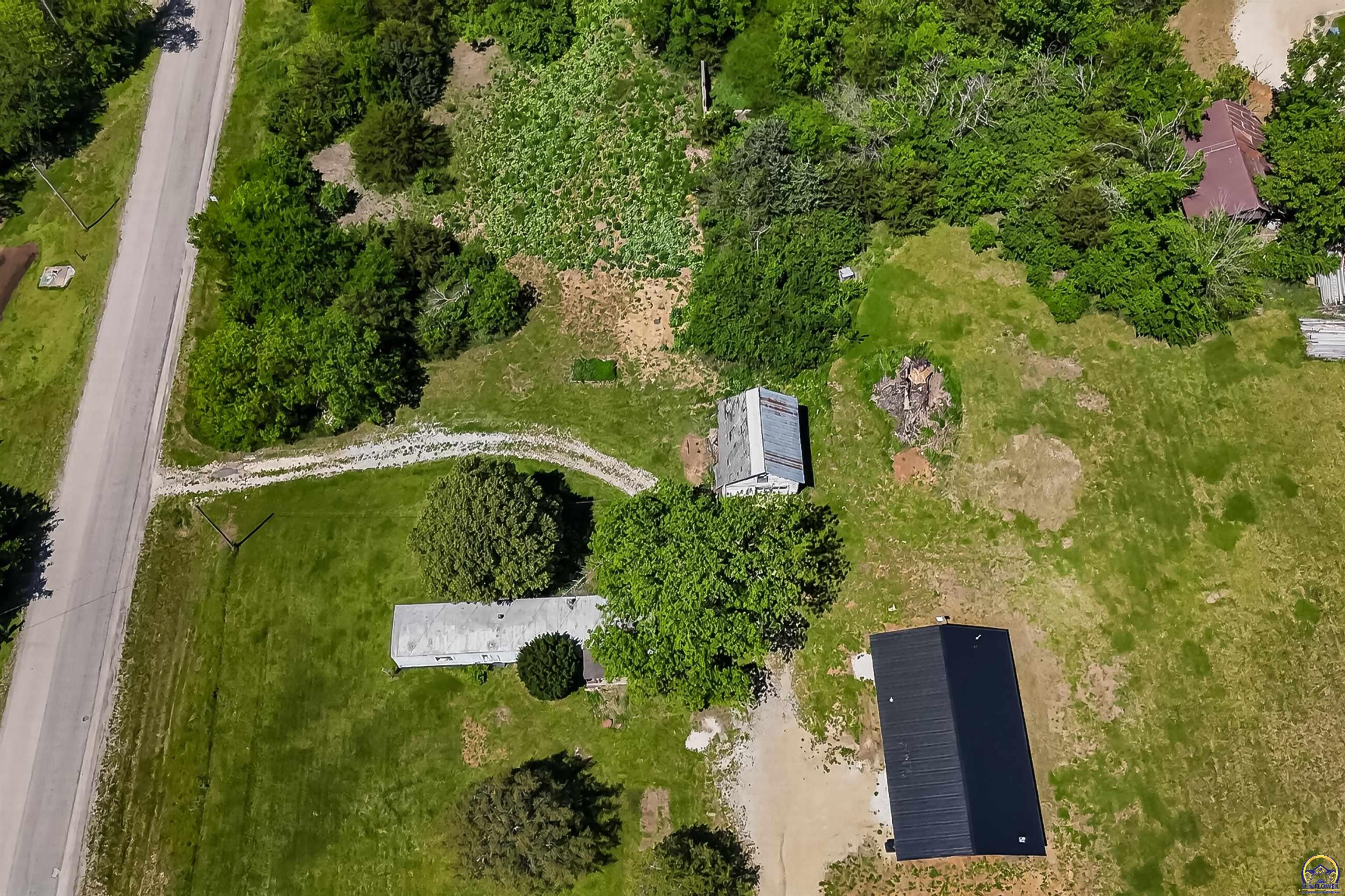 7641 Southeast Croco Road Berryton, KS 66409 - Photo 3 of 24