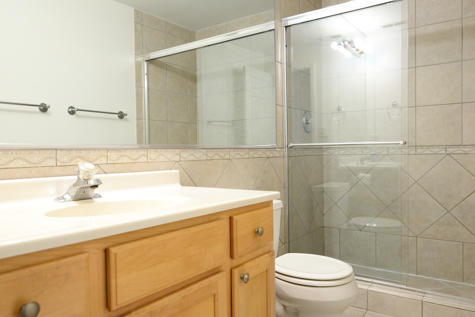 2334 West Harrison Street, Unit 4 Chicago, IL 60612 - Photo 11 of 19