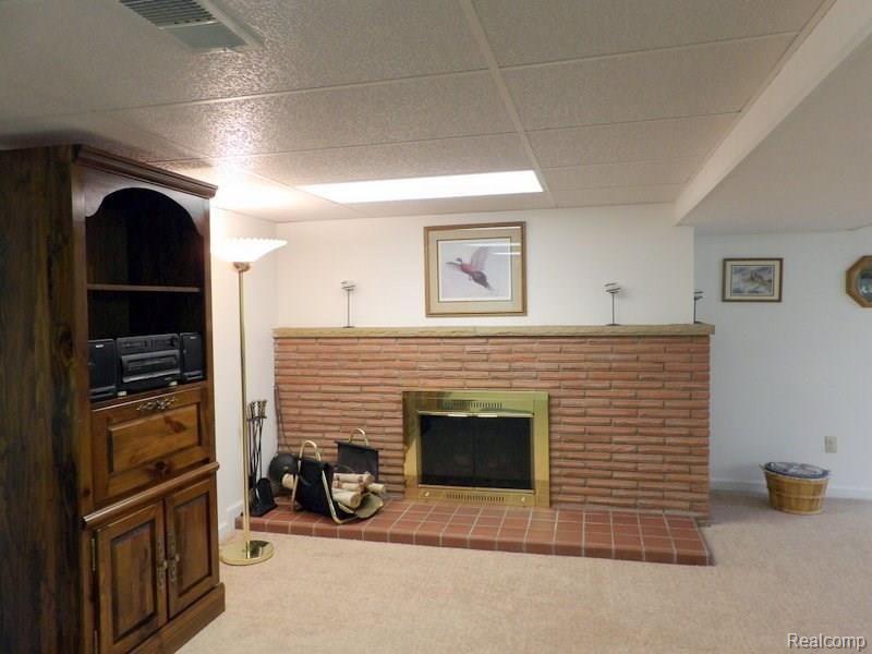 10453 Reeck Road Allen Park, MI 48101 - Photo 55 of 63 102_2191.JPG