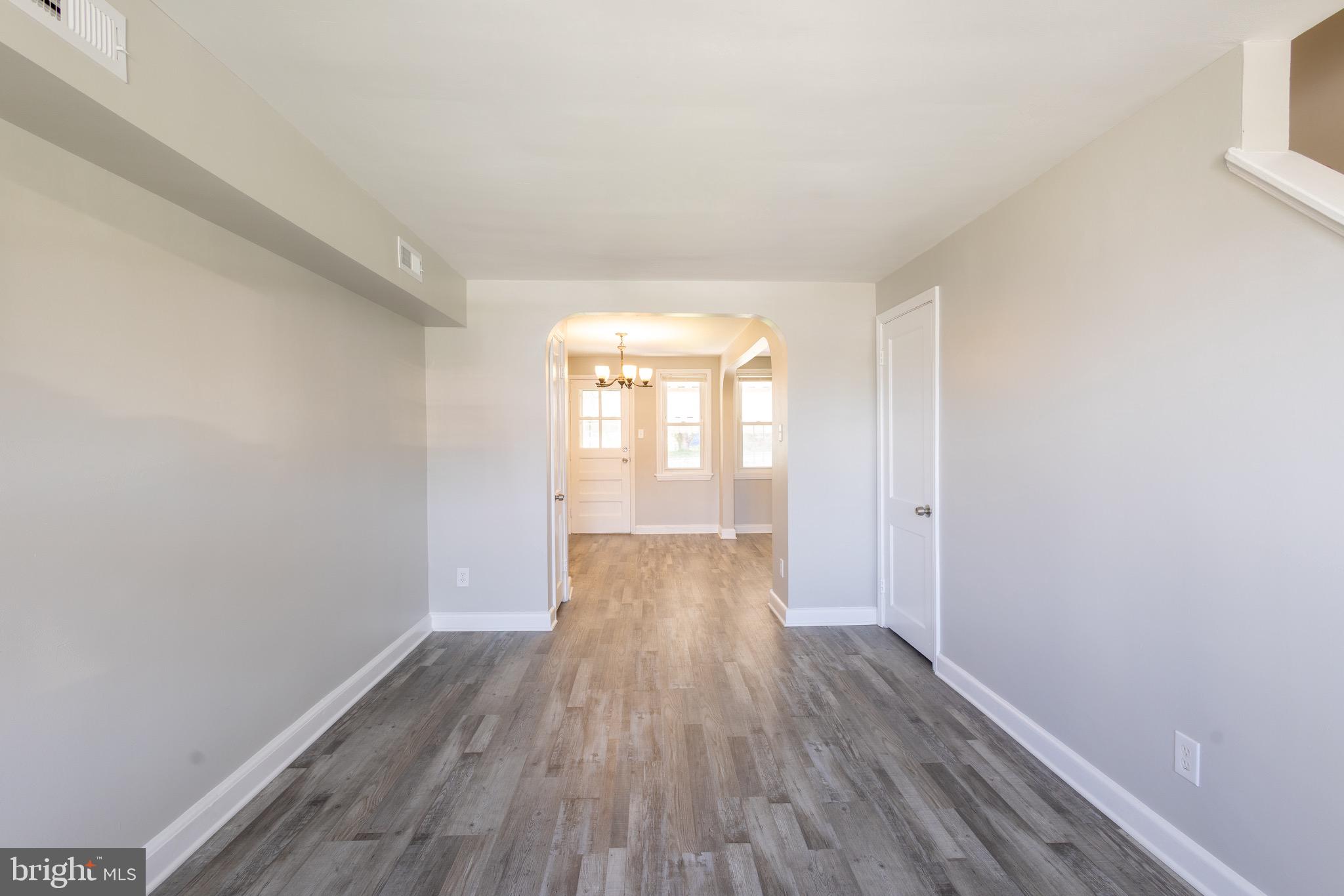 1203 Haverhill Road Baltimore, MD 21229 - Photo 3 of 28 Gallery Image 3