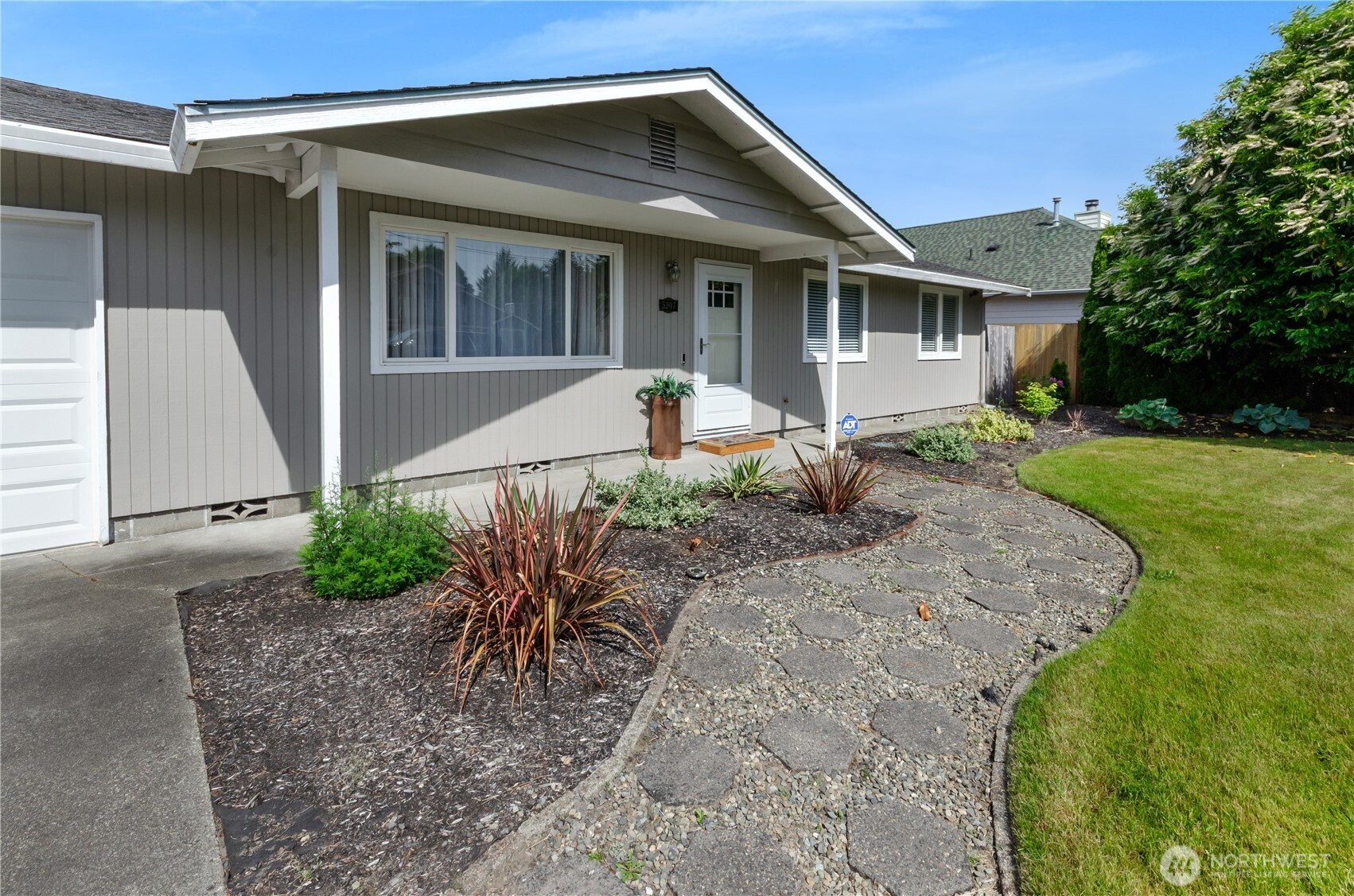 5907 Armour Loop Southeast Olympia, WA 98513 - Photo 6 of 35 Gallery Image 6