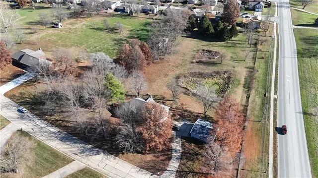 $1,580,000 | 1811 Paddock Drive, Kearney, MO 64060