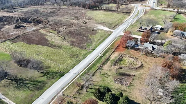 $1,580,000 | 1811 Paddock Drive, Kearney, MO 64060