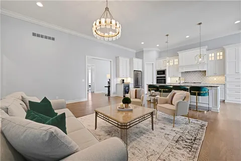 $995,000 | 10715 West 142nd Terrace, Overland Park, KS 66221